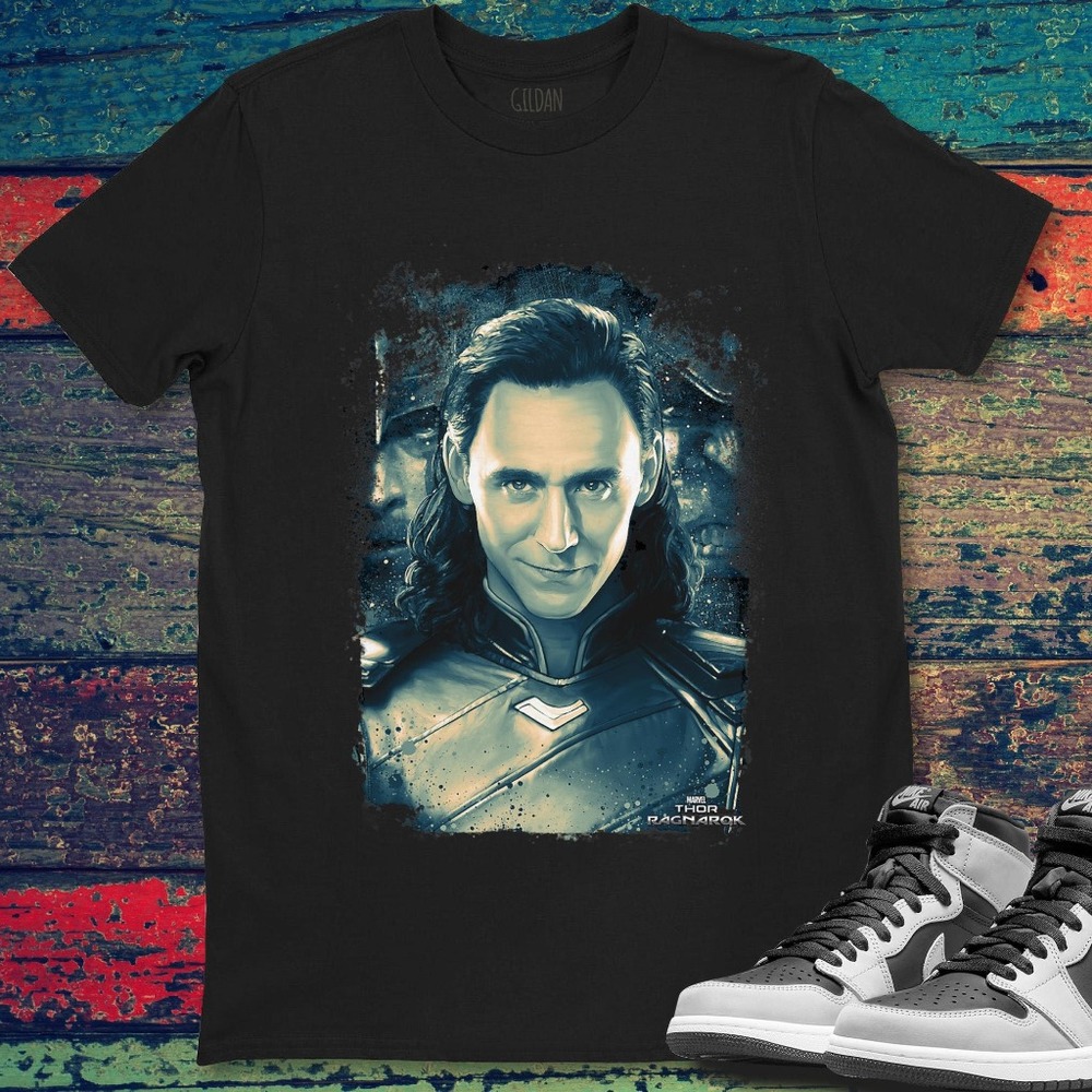 Marvel Thor Ragnarok Loki Distressed Portrait Unisex Gift T-Shirt